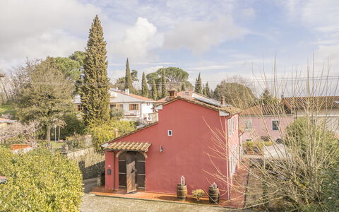Casa Michela Casalguidi, Garden, Wifi: Arbre, Mur, Maison, Arbuste, Domicile, Zone Résidentielle, Toit, Chalet, Lot Terre