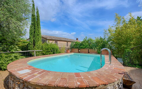 Podere Lorena, Charming Tuscan Farmhouse: Piscine, Composite, Brique, Arrière-Cour, Mobilier De Jardin, Hacienda, Caractéristique De L'Eau, Dalle, Villa, Eco Hôtel