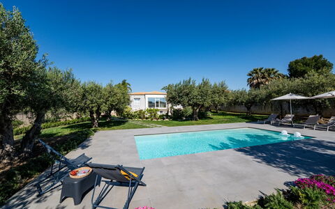 Villa Virginia: Bleu, Piscine, Recours, Jardin, Ombre, Biens, Aménagement Paysager, Mobilier De Jardin, Eco Hôtel, Hacienda