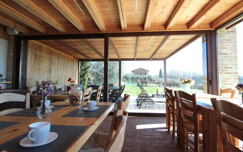 Villa Montello Pool, Jacuzzi, Ac, Wifi, Treviso: Meubles, Bois, Table, Table Cuisine Et Salle A Manger, Mobilier De Jardin, Chaise, Tableau De Plein Air, Porche, Tache De Bois, Dur