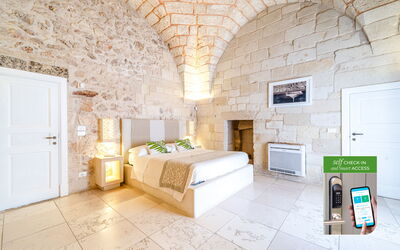 Senatore Cappelli - Deluxe Room with Bath Tub - Co: Design Intérieur, Appartement, Plafond, Mur De Pierre, Hôtel, Salon