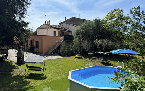 Il Volo Del Nibbio: Piscine, Arrière-Cour, Jardin, Biens, Cour, Aménagement Paysager, Pelouse, Ombre, Hacienda, Villa