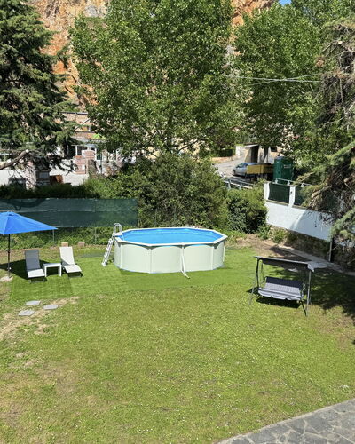 Il Volo Del Nibbio: Meubles, Jardin, Pelouse, Chaise, Mobilier De Jardin, Arrière-Cour, Piscine, Ombre, Cour, Aménagement Paysager