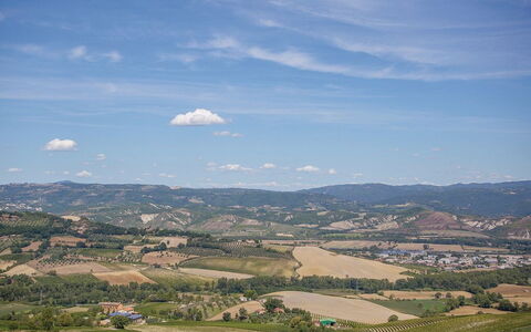 Casa Lavanda, Ac, Wifi, Narni: Ciel, Jour, Montagnes Relief, La Nature, Colline, Horizon, Nuage, Montagne, Paysage Naturel, Prairie