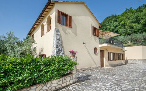 Casa Alloro, Ac, Wifi, Narni: Maison, Zone Résidentielle, Domicile, Porte, Chalet, Biens, Jardin, Aménagement Paysager, Balcon, Hacienda