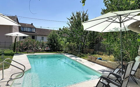 Casetta di Agnese: Piscine, L'Eau, Mobilier De Jardin, Recours, Parapluie, Composite, Ombre, Eco Hôtel, Caractéristique De L'Eau, Chaise