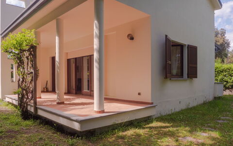 Casa Carla: Domicile, Zone Résidentielle, Porte, Colonne, Porche, Ombre, Béton, Accueil Porte, Biens, Structure En Plein Air