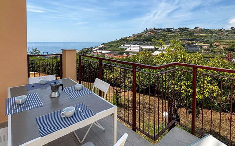 Sanremo 717: Meubles, Table Cuisine Et Salle A Manger, Chaise, Sol, Mer, Balcon, Océan, Recours, Eco Hôtel, Salle À Manger