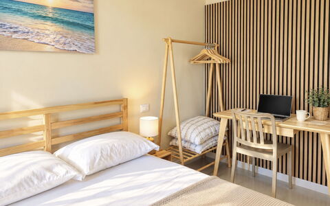 Harmony - Holiday and Workation: Meubles, Design Intérieur, Bois, Sol, Sol, Pièce, Lit, Appartement, Chambre, Tache De Bois