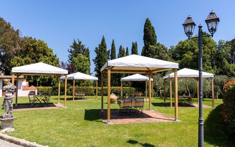 Tenuta i Mandorli, Pool, Wifi, Peccioli: Jardin, Ombre, Canopée, Structure En Plein Air, Couverture De Sol, Belvédère, Pelouse, Aménagement Paysager, Cour, Pavillon