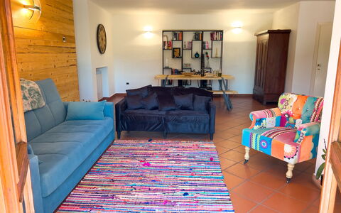 Casa Delle Chicche - Imperia: Meubles, Design Intérieur, Sol, Sol, Canapé, Bois, Salon, Pièce, Textile, Éclairage