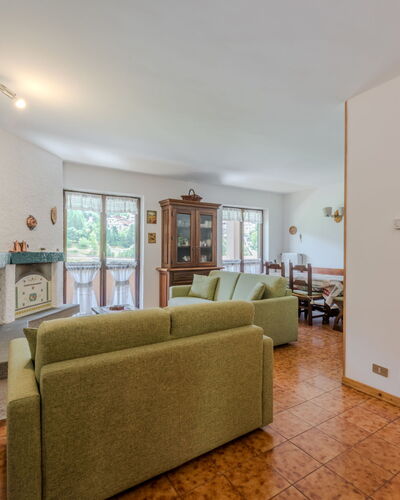 La Casa dei Frassini: Design Intérieur, Meubles, Sol, Sol, Bois, Plafond, Canapé, Pièce, Salon, Éclairage