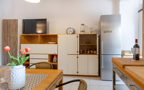 Casa Ballerini: Meubles, Design Intérieur, Sol, Cabinetry, Bois, Rayonnage, Sol, Cuisine, Appareil De Cuisine, Étagère