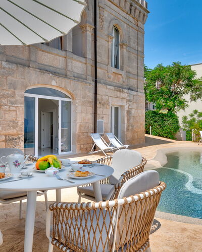 Villa Augusta Vista Mare: Biens, Piscine, Manoir, Villa, Ville Resort, Hacienda, Palais, Mobilier De Jardin, Recours