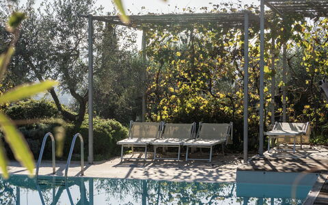Il Canto Del Maggio: Piscine, Mobilier De Jardin, Recours, Composite, Ombre, Eco Hôtel, Balancelle, Arrière-Cour, Chaise, Aménagement Paysager