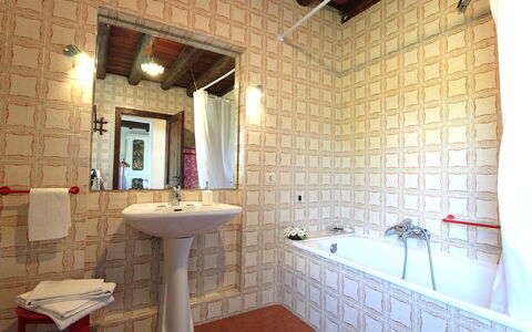 Casa Ballo delle Streghe, Garden, Montebelluna: Mur, Sol, Design Intérieur, Sol, Salle De Bains, Luminaire Plomberie, Plafond, Lavabo, Plomberie, Pièce