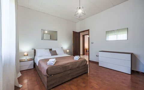 Celeste: Design Intérieur, Plafond, Sol, Sol, Pièce, Lit, Meubles, Appartement, Chambre, Drap De Lit