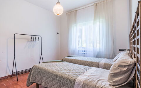 Celeste: Lit, Chambre, Design Intérieur, Sol, Sol, Drap De Lit, Literie, Bois, Meubles, Textile