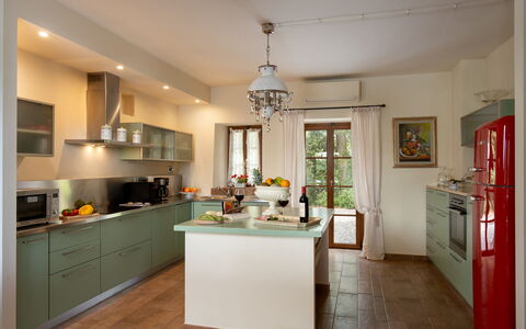 Villa Anna: Meubles, Cuisine, Comptoir, Design Intérieur, Cabinetry, Appareil De Cuisine, Sol, Bois, Sol, Plafond