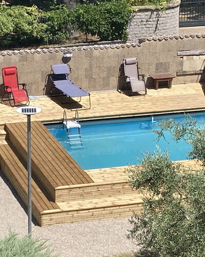 Villa Ginevra: Piscine, Bois, Mobilier De Jardin, Composite, Balancelle, Loisir, Ombre, Jardin, Recours, Tache De Bois