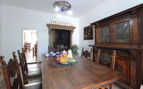 Casa Zaira: Meubles, Bois, Design Intérieur, Table, Chaise, Sol, Salle À Manger, Table Cuisine Et Salle A Manger, Pièce, Sol