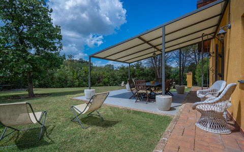 Casale La Canigiana, House, Pool, San Miniato: Meubles, Ombre, Mobilier De Jardin, Chaise, Tableau De Plein Air, Structure En Plein Air, Arrière-Cour, Store, Table Cuisine Et Salle A Manger, Jardin