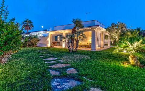 Villa Azzurra Monticelli: Domicile, Biens, Manoir, Recours, Hacienda, Jardin, Aménagement Paysager, Villa, Eco Hôtel