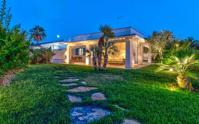 Villa Azzurra Monticelli: Domicile, Biens, Manoir, Recours, Hacienda, Jardin, Aménagement Paysager, Villa, Eco Hôtel