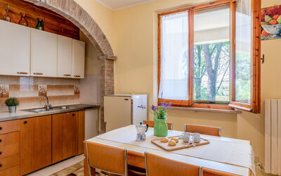 Beta Apartment: Design Intérieur, Bois, Meubles, Sol, Plafond, Sol, Pièce, Domicile, Appartement, Cuisine