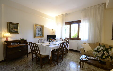 Casa Silvia: Meubles, Design Intérieur, Sol, Bois, Sol, Salle À Manger, Table, Plafond, Pièce, Table Cuisine Et Salle A Manger