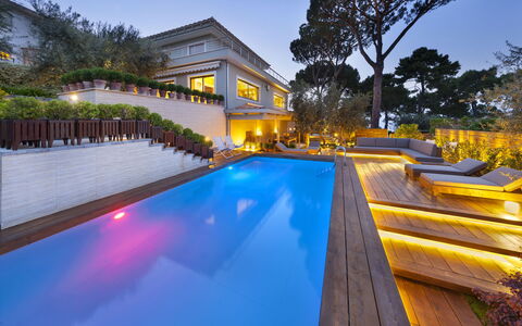 Villantonella: Piscine, Recours, Zone Résidentielle, Domicile, Biens, Eco Hôtel, Composite, Thermes, Villa, Manoir