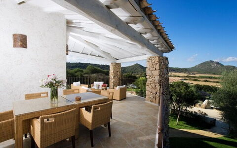 Villa Fico D'india 2: Ombre, Biens, Mobilier De Jardin, Mur De Pierre, Villa, Ferme, Balcon, Pergola, Patio, Structure En Plein Air