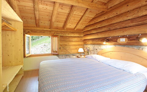 Baita Costa Di Gial: Bois, Design Intérieur, Sol, Plafond, Pièce, Dur, Tache De Bois, Linge, Chambre, Lit