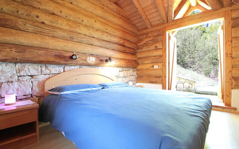 Baita Costa Di Gial: Bois, Chambre, Lit, Drap De Lit, Literie, Domicile, Linge, Pièce, Chalet, Dur
