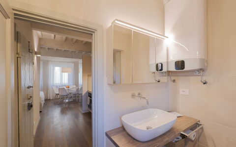 Guelfa 60: Design Intérieur, Sol, Mur, Sol, Bois, Luminaire Plomberie, Plafond, Pièce, Salle De Bains, Éclairage