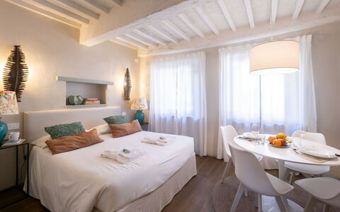 Guelfa 60: Design Intérieur, Meubles, Mur, Lit, Chambre, Sol, Sol, Pièce, Drap De Lit, Plafond
