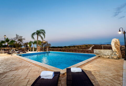 Villa La Musa: Bleu, Piscine, Recours, Mobilier De Jardin, Eco Hôtel, Hôtel, Villa, Balancelle, Ville Resort, Parapluie