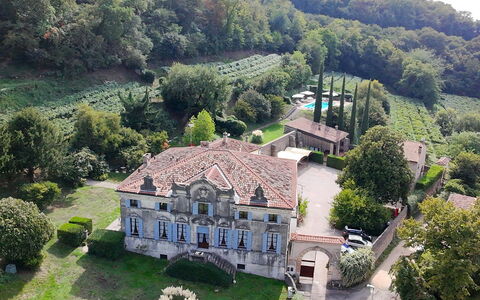 Calicantus, Verona, Pool, Wifi: Façade, Arbuste, Biens, Manoir, Jardin, Villa, Hacienda, Demeure Seigneuriale, Ferme, Aménagement Paysager