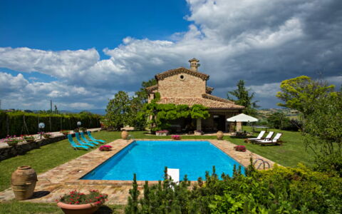 Villa Incanto: Biens, Piscine, Jardin, Ferme, Hacienda, Villa, Aménagement Paysager, Pelouse, Cour