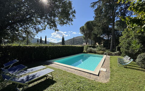 Allo Scoiattolo: Piscine, Ombre, Jardin, Recours, Eco Hôtel, Aménagement Paysager, Arrière-Cour, Hacienda, Cour, Haie