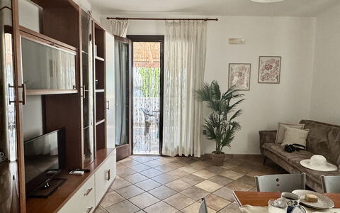 Casa Paola-connessione Starlink: Meubles, Sol, Design Intérieur, Sol, Bois, Pièce, Salon, Éclairage, Plafond, Table