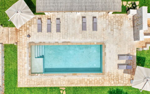 Trulli di Luccio: Piscine, Composite, Dalle, Mobilier De Jardin, Recours, Caractéristique De L'Eau, Jardin, Ombre, Aménagement Paysager, Biens