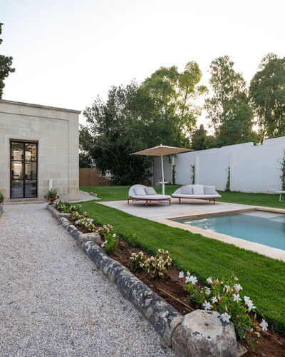 Palazzo Villani Lubelli: Jardin, Biens, Aménagement Paysager, Caractéristique De L'Eau, Piscine, Conception, Cour, Ombre, Cour, Arrière-Cour