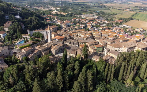 Torre di Serre: Vue Du Ciel, Zone Résidentielle, Quartier, Photographie Aérienne, Design Urbain, Établissements Humains, Banlieue, Village, Cityscape