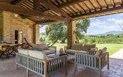 Aqua Bio Retreat: Meubles, Bois, Chaise, Design Intérieur, Table, Mobilier De Jardin, Sol, Plafond, Porche, Sol