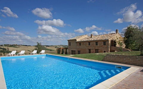 Villa la Dolcevita: Biens, Villa, Piscine