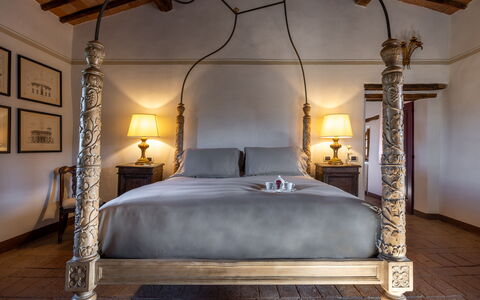 Il Gabbro, Luxury Experience: Meubles, Design Intérieur, Sol, Chambre, Lit, Sol, Éclairage, Lit À Baldaquin, Cadre De Lit