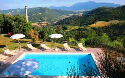 Villa Altavista: Montagnes Relief, Colline, Montagne, Chaîne De Montagnes, Montagnes, Station De Montagne, Crête, Vallée, Mobilier De Jardin, Piscine