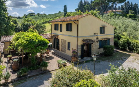 Podere la Botte, Pool, Lari: Arbuste, Maison, Zone Résidentielle, Chalet, Domicile, Toit, Zone Rurale, Biens, Jardin, Aménagement Paysager