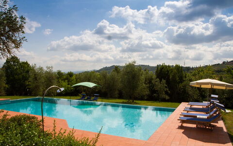 Relais de Ricci: Bleu, Piscine, Recours, Eco Hôtel, Biens, Hacienda, Jardin, Mobilier De Jardin, Aménagement Paysager, Thermes